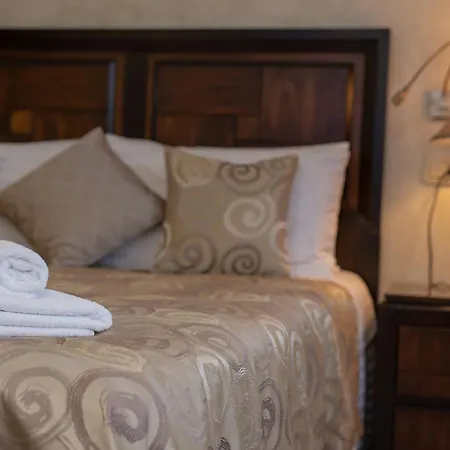 Queen Mary Luxury * Split